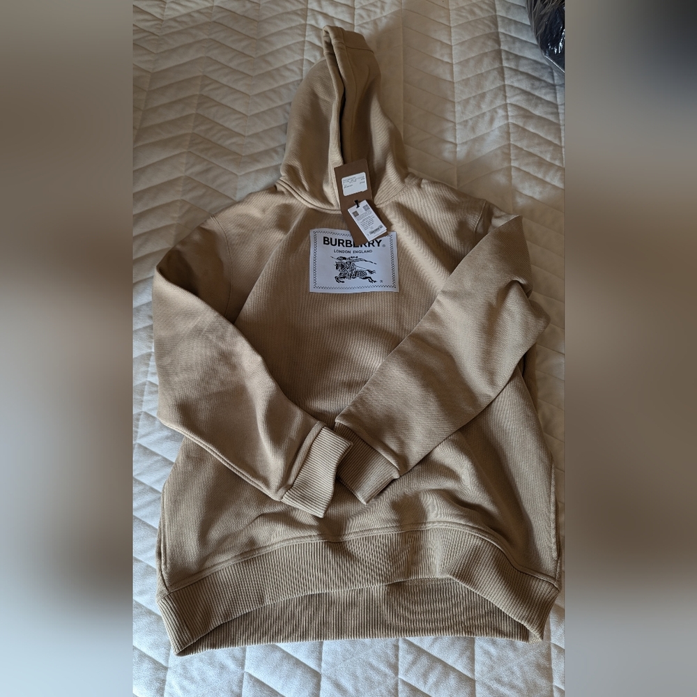 Authentic new with tags burberry hoodie sweatshirt in tan Mens Large